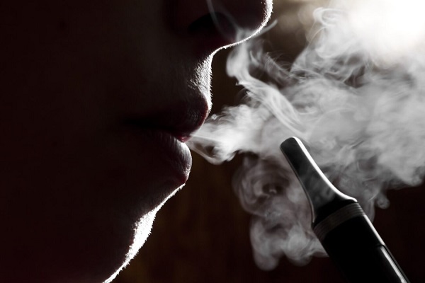 E Cigarettes are Popular But What Does Vaping Do to Your Body